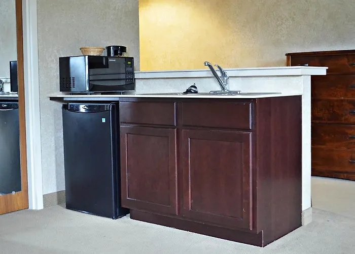 Days Inn By Wyndham Carrollton