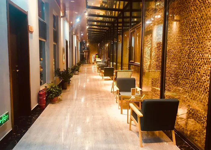 Lantern Hotel