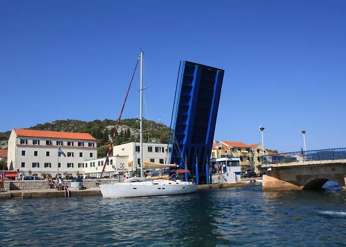Hana Home - Apartments Tisno