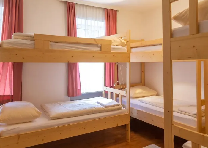 Hotel & Hostel Sandwirt
