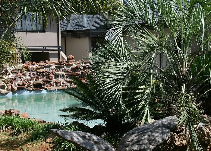 Africa Centre - Airport Leisure Hotel, Guest Lodge And Travel Centre