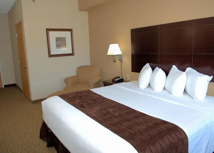 Rock Island Inn & Suites