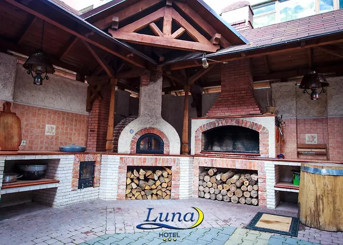 Luna Hotel