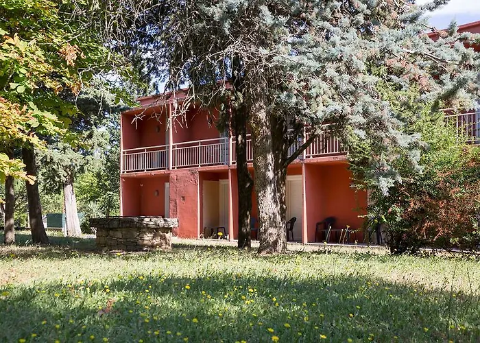 The Originals Access, Hostellerie Des Pins, Montelimar