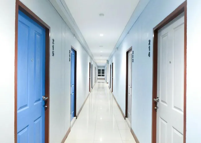 โรงแรม เดอะริช ราชพฤกษ์ โฮเทล แอนด์ เรสซิเดนซ์