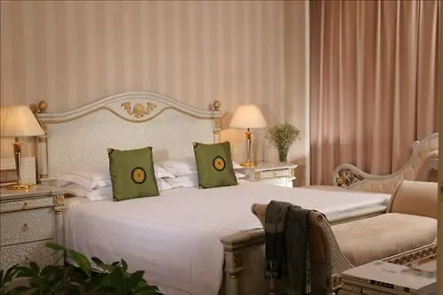 Dun Huang State Garden Hotel