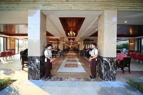 Old Banyan Seaview Hotel Xinglong