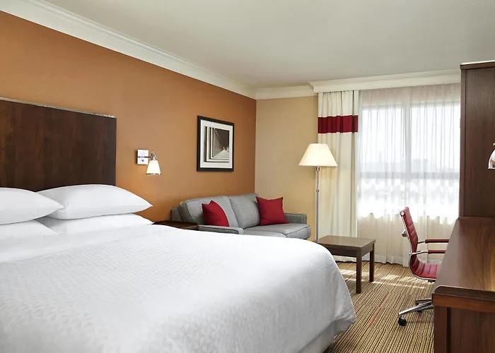 Four Points By Sheraton Kitchener-Waterloo