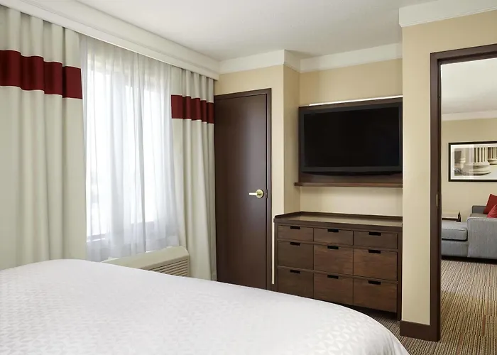 Four Points By Sheraton Kitchener-Waterloo
