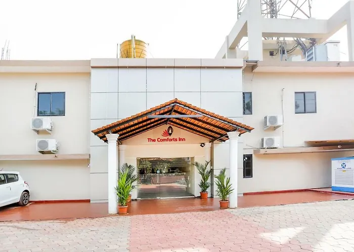 Treebo Comforts Inn, University Road Deralakatte