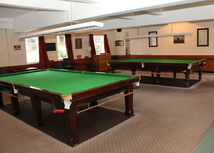 Ravenswood Social Club