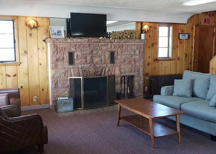 Caribou Lodge And Motel