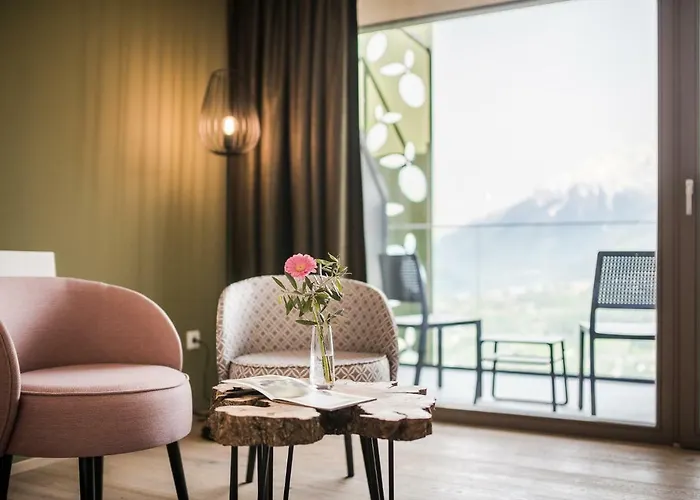 Oliven-&Genusshotel Hirzer