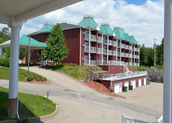 Les Pavillons Du Petit Manoir Du Casino