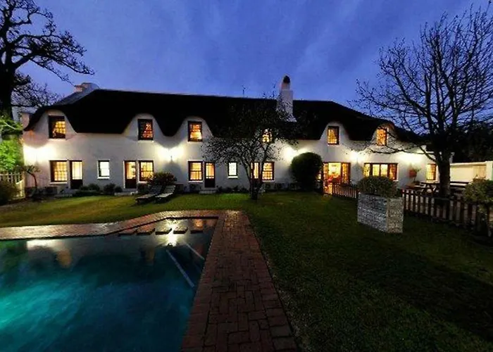 Oakhurst Hotel