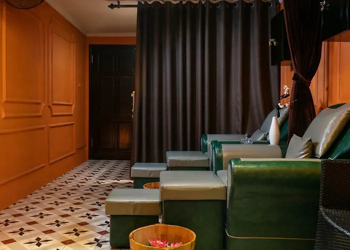 Hanoi Center Silk Premium Hotel & Spa & Travel