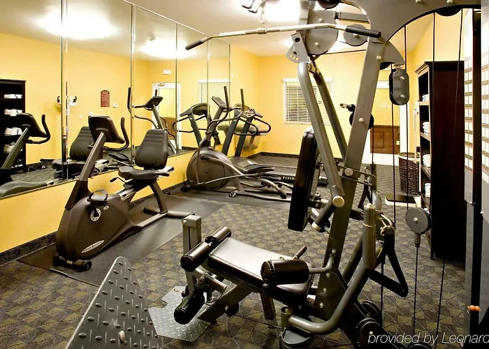 Holiday Inn Express Hotel And Suites Falfurrias
