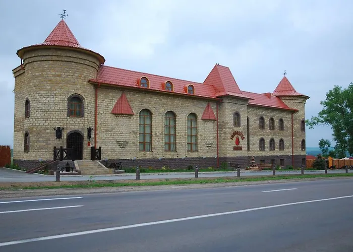 Готельно-Ресторанний Комплекс «Галицький Замок»