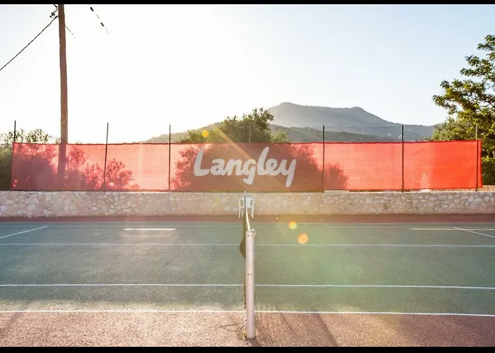 Langley Resort Almirida Bay