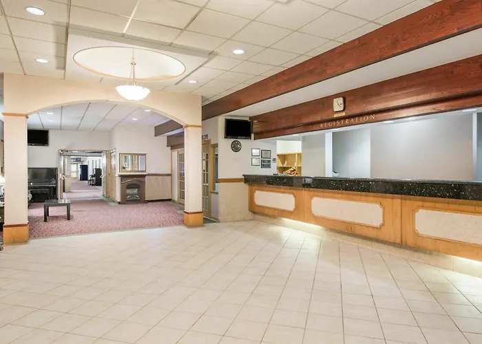 Howard Johnson By Wyndham Kitchener Conestoga