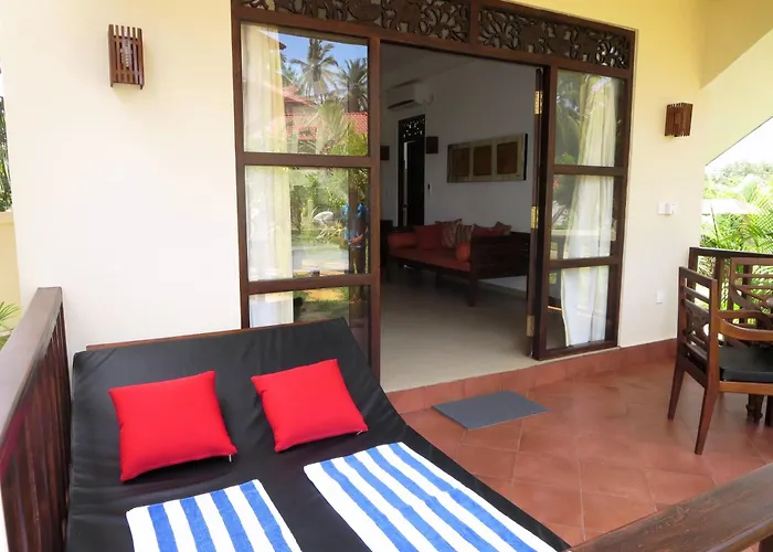 Lanka Beach Bungalows