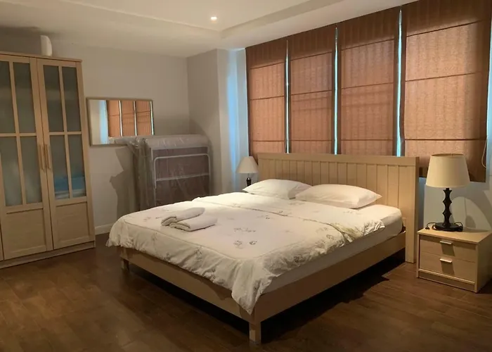 Jomtien Beach Penthouses Condo