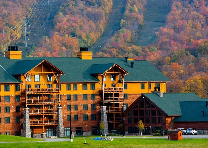 Hope Lake Lodge & Indoor Waterpark
