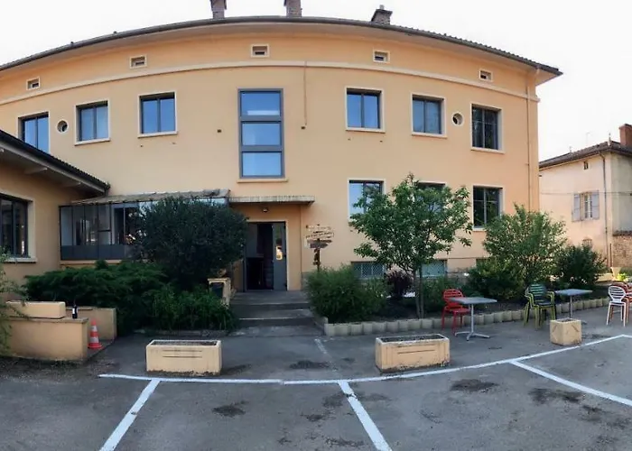 Hotel De L'Abbaye A Cluny