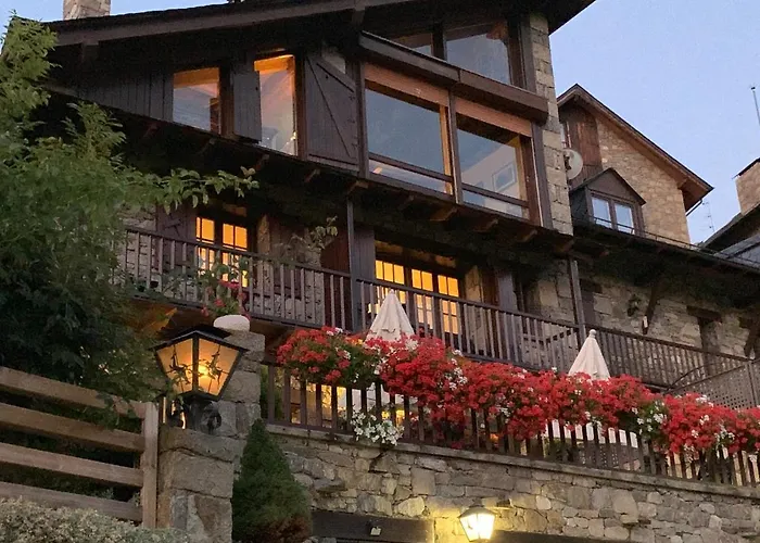 El Xalet De Tauell Hotel Rural