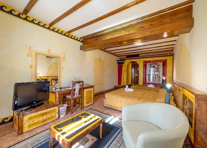 Roman Boutique Hotel