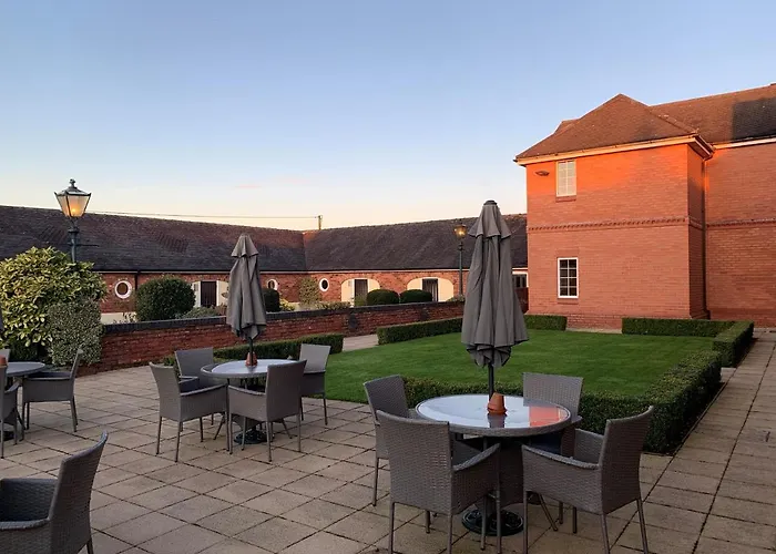 Hunters Lodge Hotel