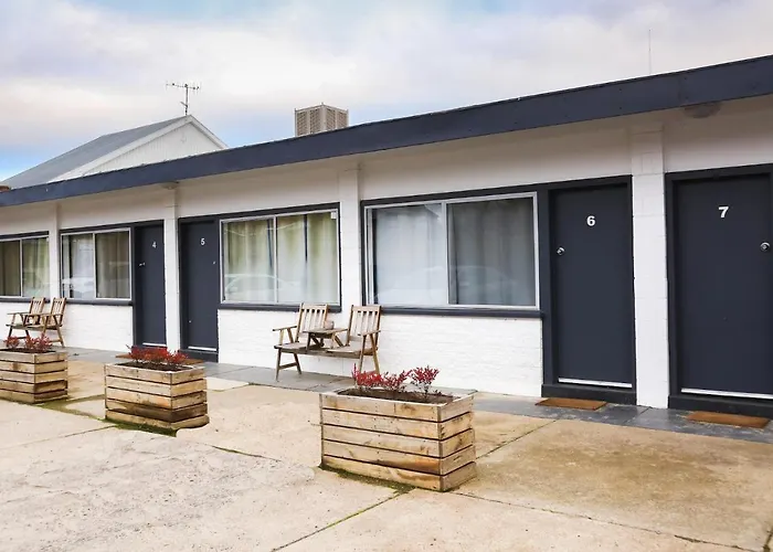 Australian Hotel Motel Yass