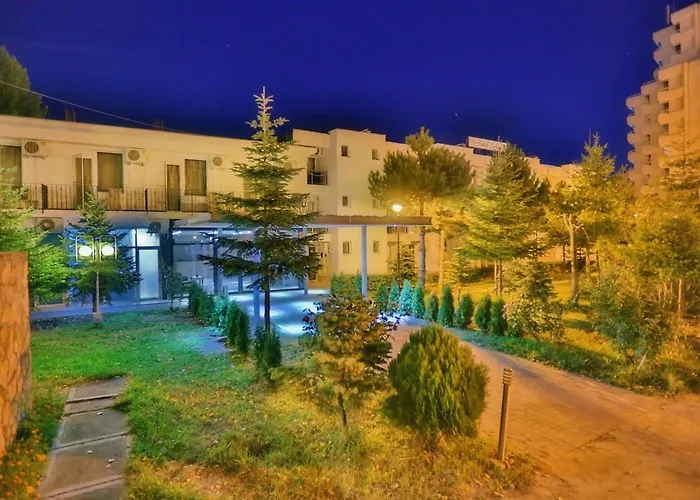 Jijo'S Hotel