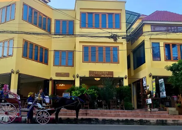 Ban Mae Boonthong