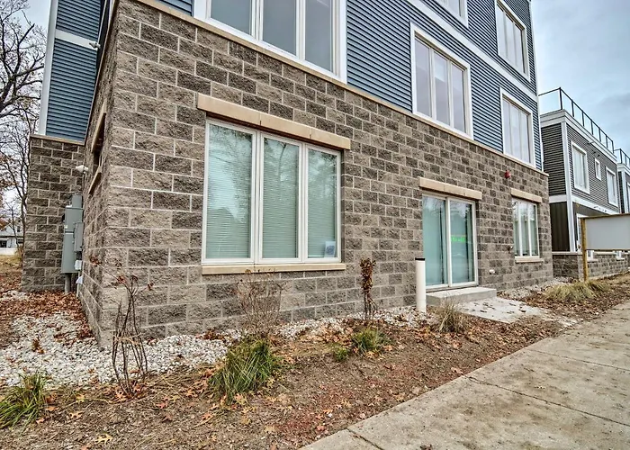 Centrally Located Traverse City Condo 1 Mi To Bay