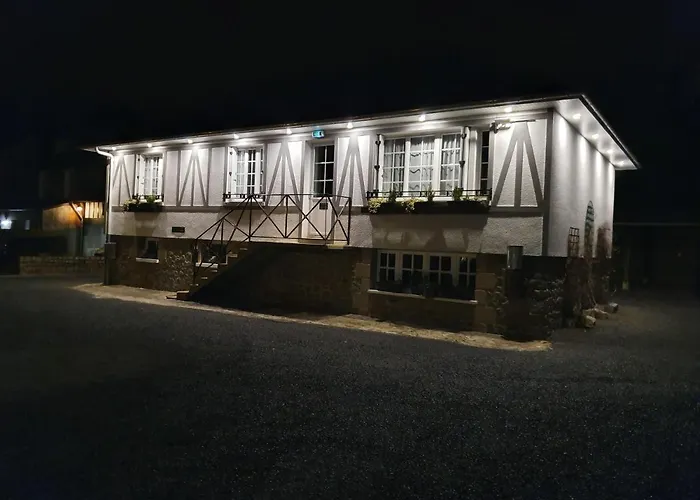 Logis Hotel Restaurant De La Croix D'Or-Avranches
