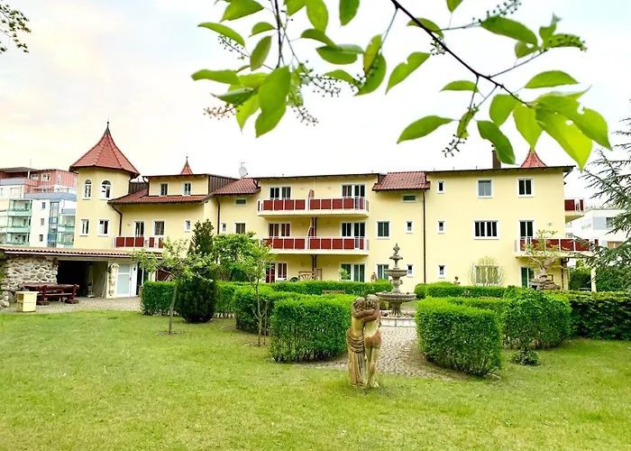 Hotel Duenenschloss