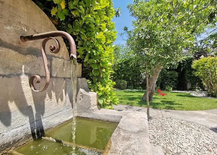 Hotel Sous Les Figuiers
