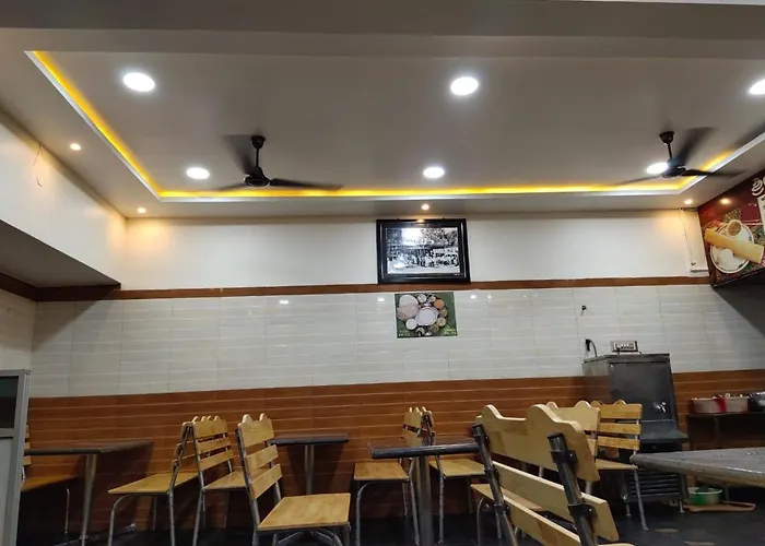 Shri Vasant Lodge