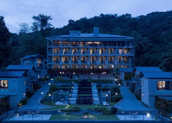 Niraamaya Retreats Samroha Athirappilly