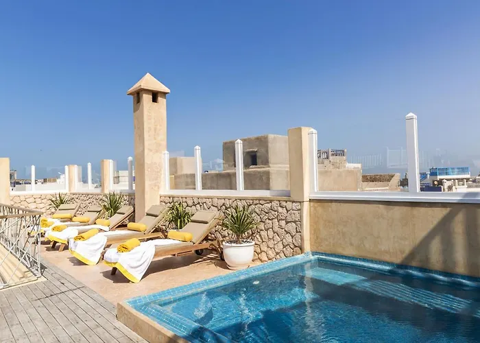 Suite Azur Hotel