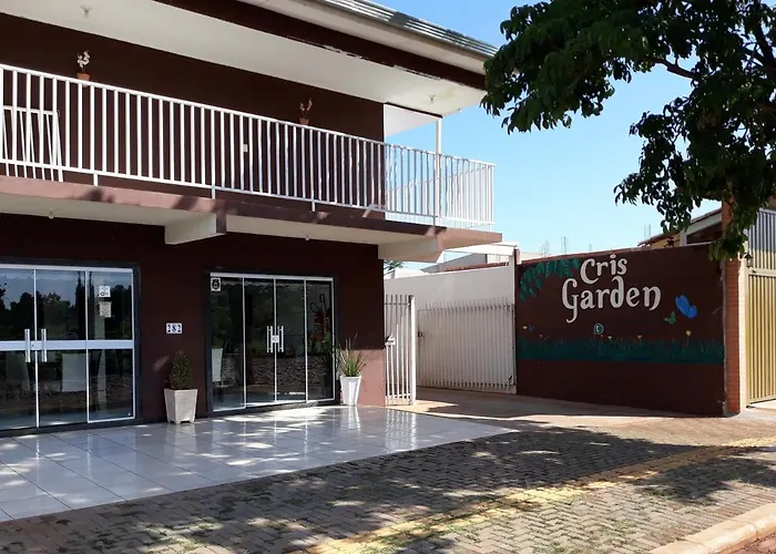 Pousada Cris Garden Bed&Breakfast
