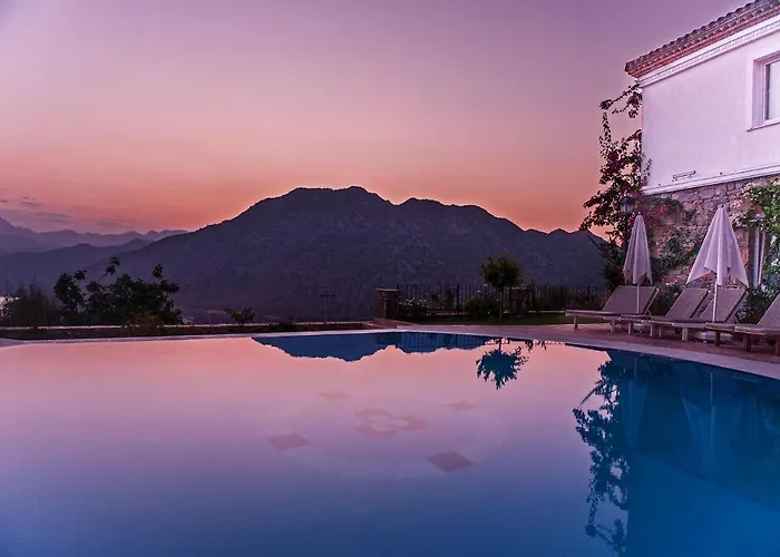 Swan Lake Hotel - Adult Only