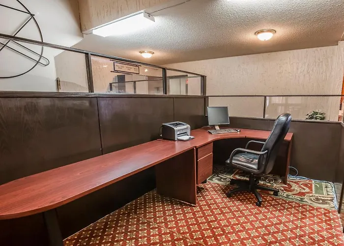 Quality Inn & Conference Centre Red Deer - 50Th Avenue