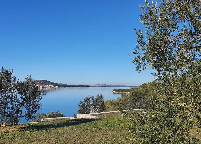 Hana Home - Apartments Tisno