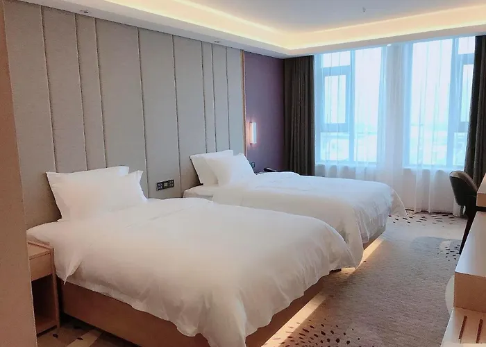 Lavande Hotel Mianyang Santai North Passenger Transport Center Binjiang Park