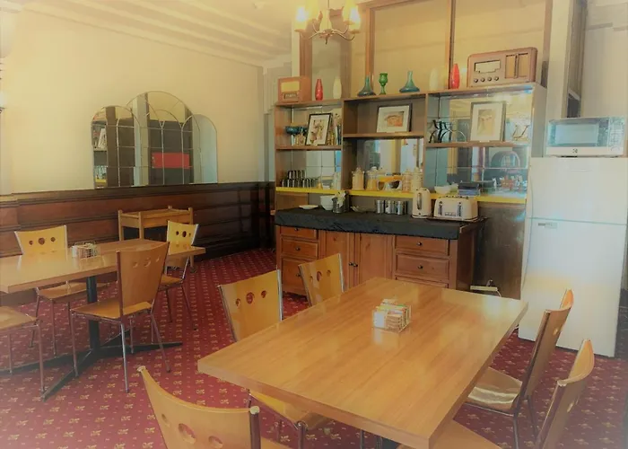 Ranfurly Hotel