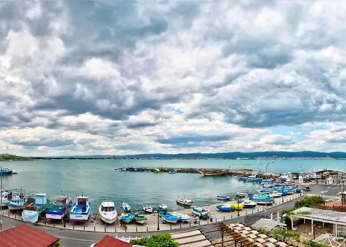 Panorama Blue Family Hotel And Free Parking