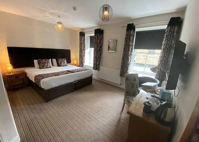 The Three Horseshoes Hotel