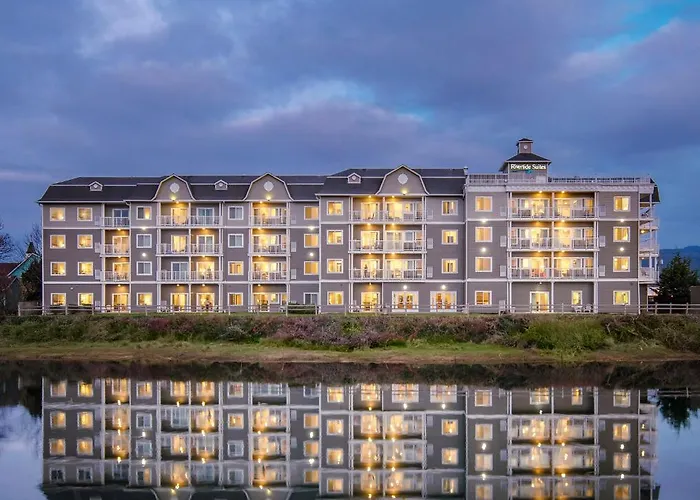Rivertide Suites